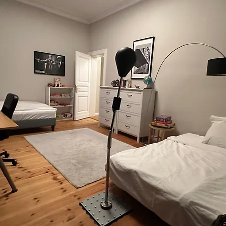 Grosse Stadtwohnung Direkt Am Mauerpark