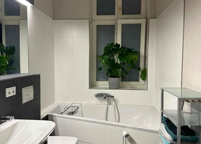 Grosse Stadtwohnung Direkt Am Mauerpark