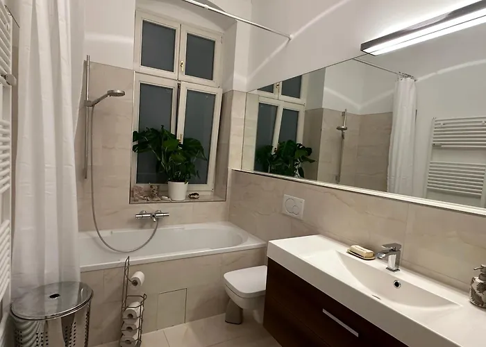 Grosse Stadtwohnung Direkt Am Mauerpark Appartement