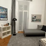 Grosse Stadtwohnung Direkt Am Mauerpark Διαμέρισμα *